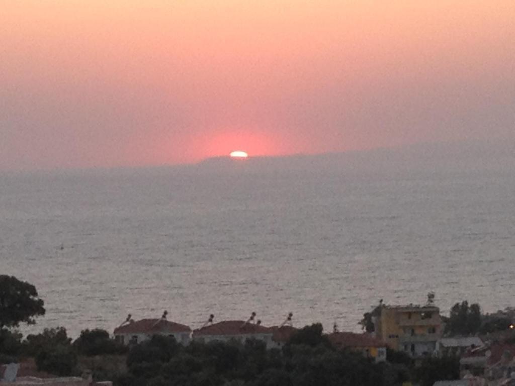 Ayda Hotel Kusadasi Bagian luar foto