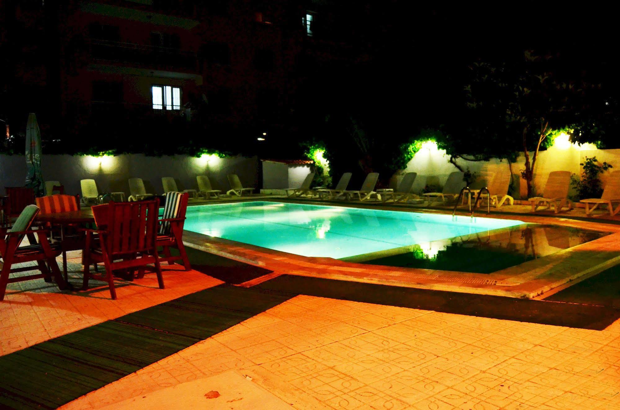 Ayda Hotel Kusadasi Bagian luar foto